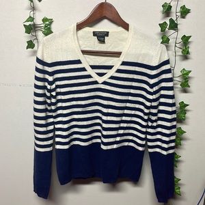 Beautiful Sweater chashmere cream with blue stripes, Lord&Taylor size M